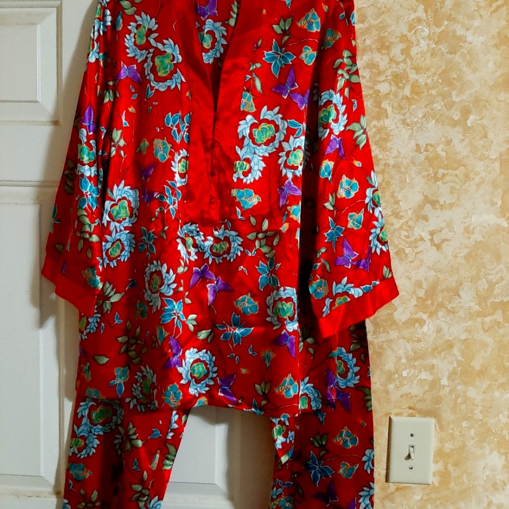 Gorgeous Red Pajamas sz L